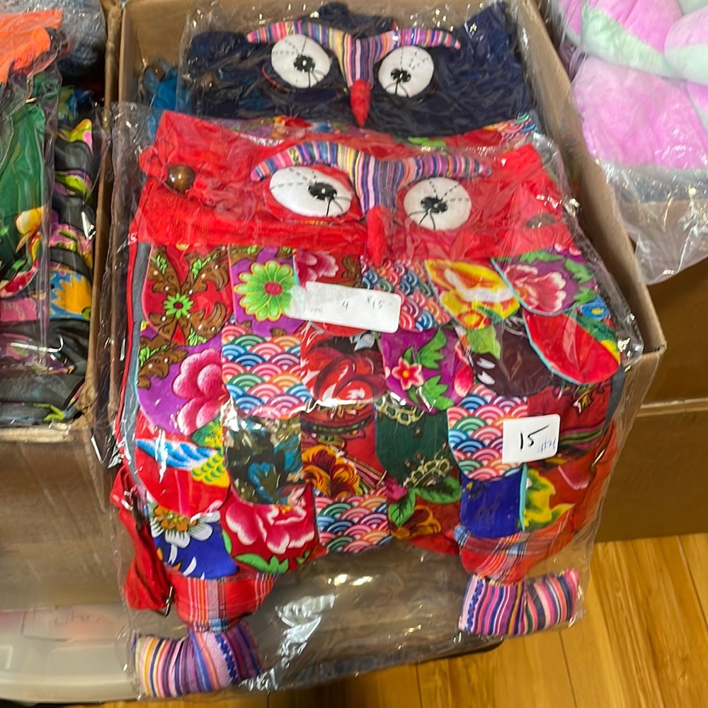 ❤️- Cute Red patchwork owl 🦉 bag 11x15.  NWT.